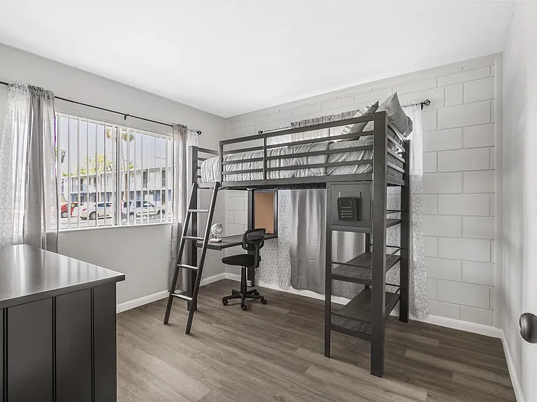 Bella Sol Apartments — Photo 20