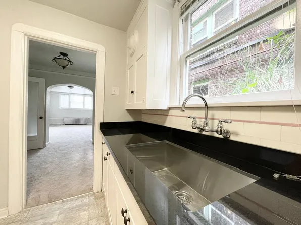 10th Avenue East Apartments, 722 10th Ave E APT B2, Seattle, WA 98102