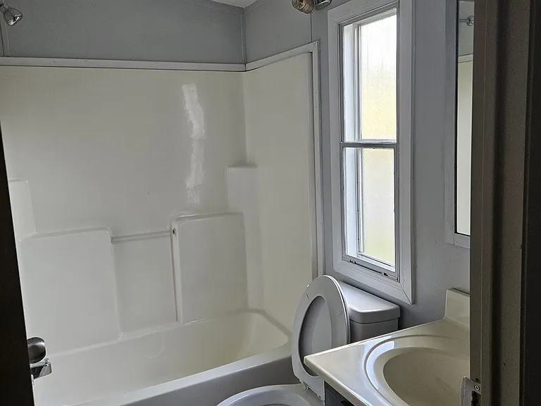 2nd bathroom