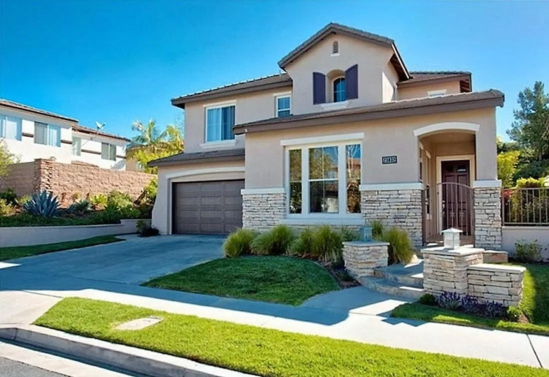 5 bed, 2981 sqft, $6,500 — Photo 3