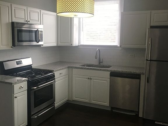 4th image of 2115 N Kildare Ave #3