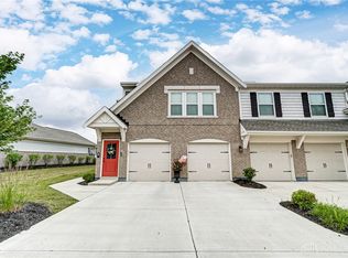 88 Old Pond Rd, Springboro, OH 45066