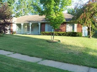 5617 SW 23rd St, Topeka, KS 66614