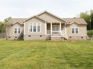 3115 Howell Rd, Mascot, TN 37806