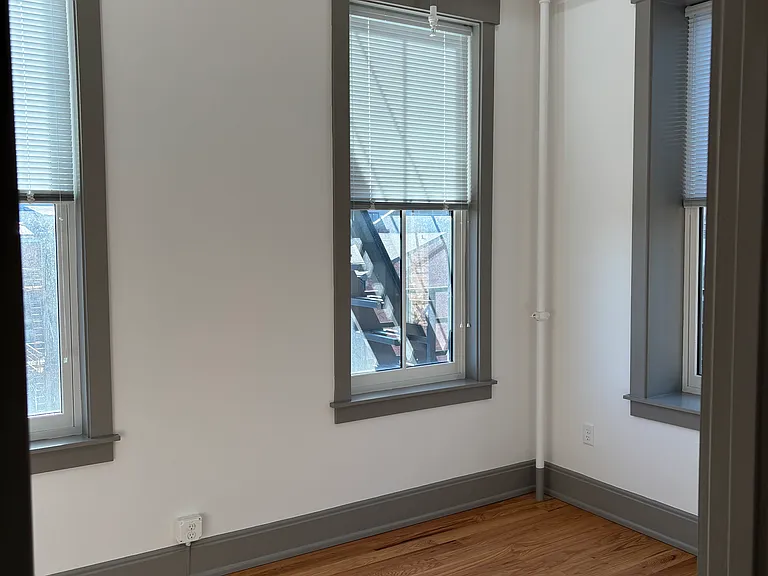1725 Elm St #18 — Photo 6