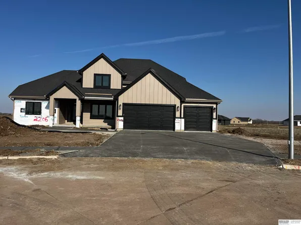 2206 N 22nd Cir, Ashland, NE 68003