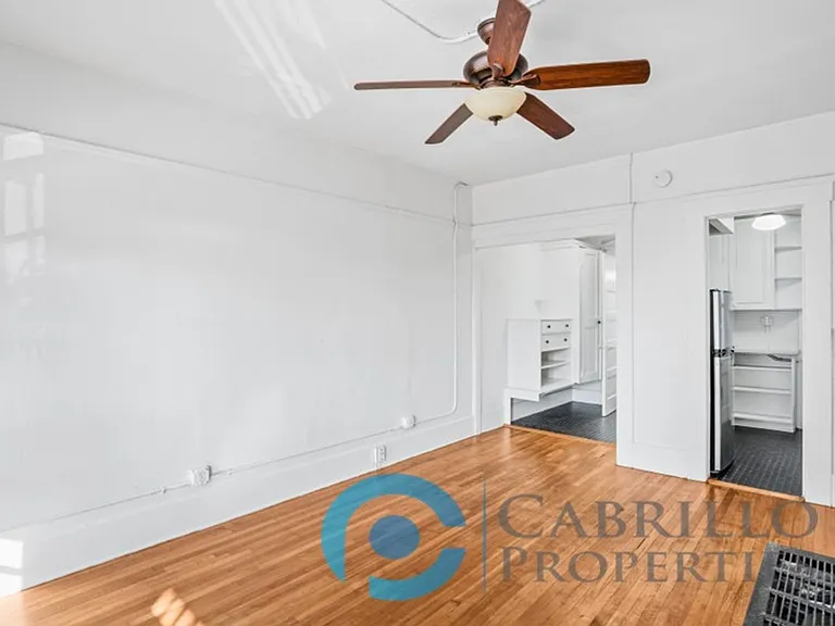 Casa Blanca Apartments — Photo 22