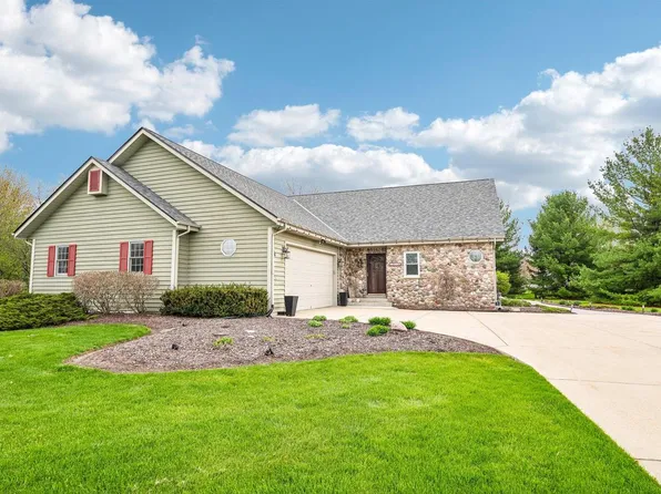 N43W33183 Glen Parc CIRCLE, Nashotah, WI 53058