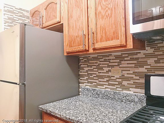 4th image of 187-35 Hillside Ave #E