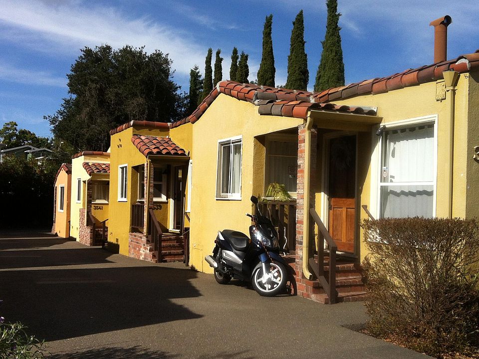 4 cottages, 3539 Laguna is second from street