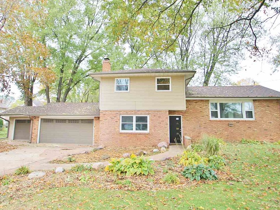 1st image of 10402 Geneva Dr