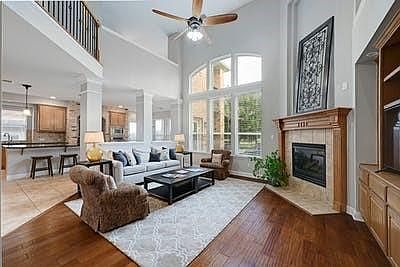 5th image of 2316 Aldworth Dr