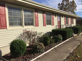 904 Pyle Ln, Hopkinsville, KY 42240