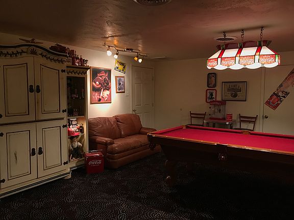 Large, upstairs game room