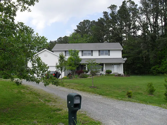 773 E No Name Rd