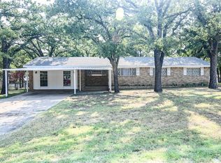 204 N Jarvis Ln, Azle, TX 76020