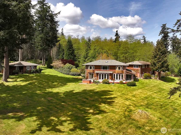1864 Scenic Avenue, Freeland, WA 98249