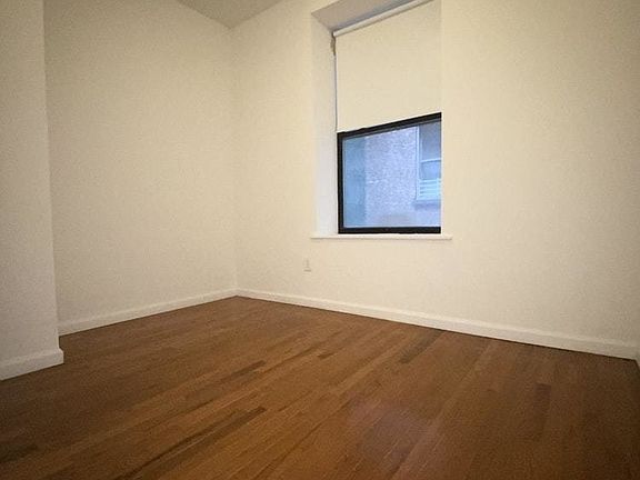 4th image of 102 W 80th St #97