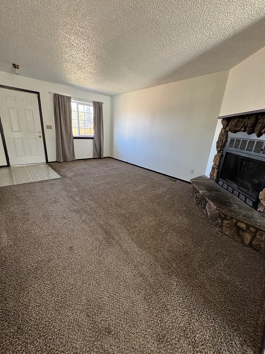 Building Photo - 1483 Hathaway Dr