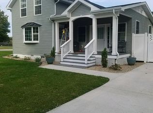 211 George St, Galien, MI 49113