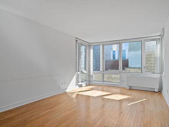 3rd image of 120 Riverside Blvd APT 8J