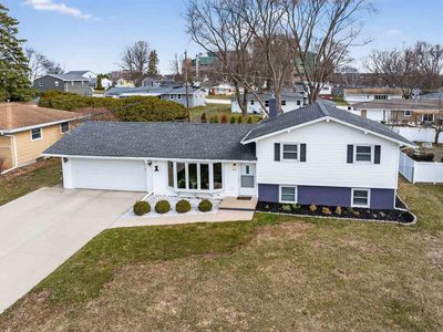 944 Duchateau Ln, Ashwaubenon, WI, 54304