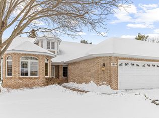 5689 Dunlap Ave N, Saint Paul, MN 55126