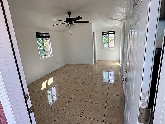 5th image of 3241 Easy Ave