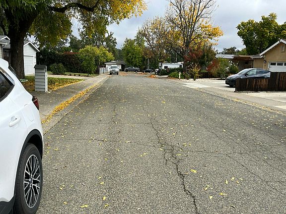 4th image of 1309 Decker Dr