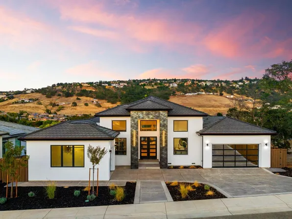 704 Townsend Ct, Folsom, CA 95630