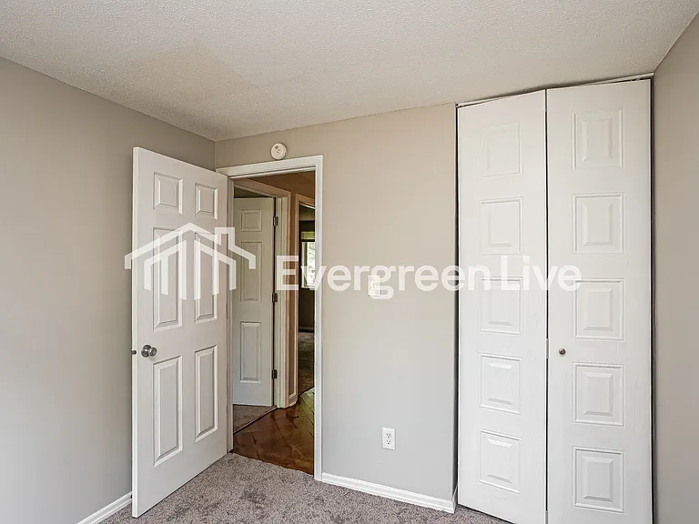 2122 Kingstree Cir — Photo 8