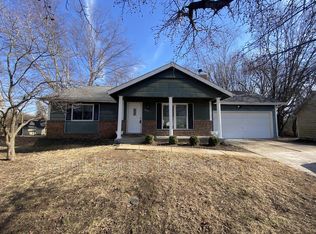 2041 Monks Hollow Dr, Florissant, MO 63031