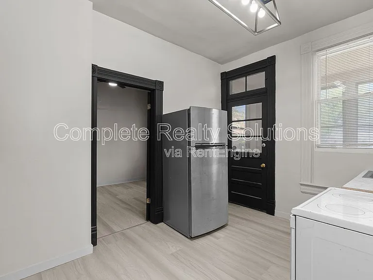 4038 California Ave — Photo 15