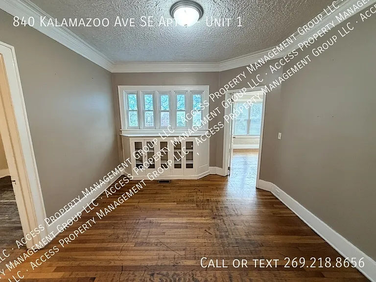 840 Kalamazoo Ave SE #1 — Photo 6