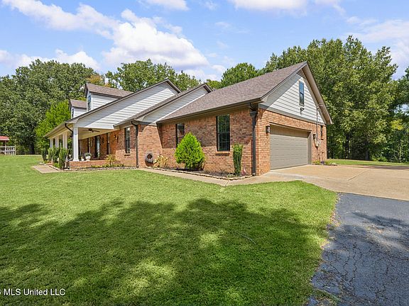 4th image of 1582 Tulane Rd