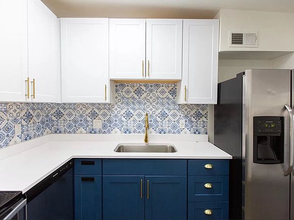 4th image of 316 S Westfall Ave #8