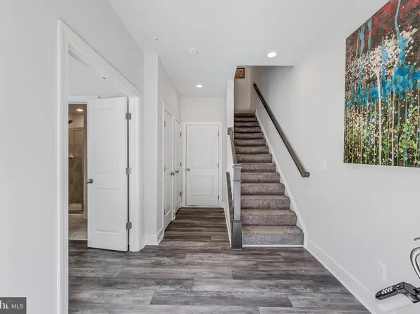 8269 Front Loop, Rockville, MD 20855