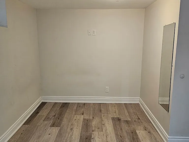 672 Jane St #LOWER LEVEL — Photo 16