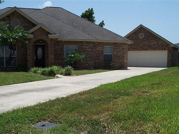 2nd image of 2211 Driftwood Dr