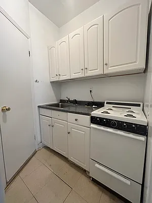 Rented by Corcoran | media 11