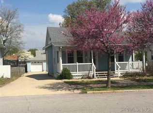 429 E Acton Ave, Wood River, IL 62095