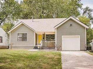 6332 Walrond Ave, Kansas City, MO 64132