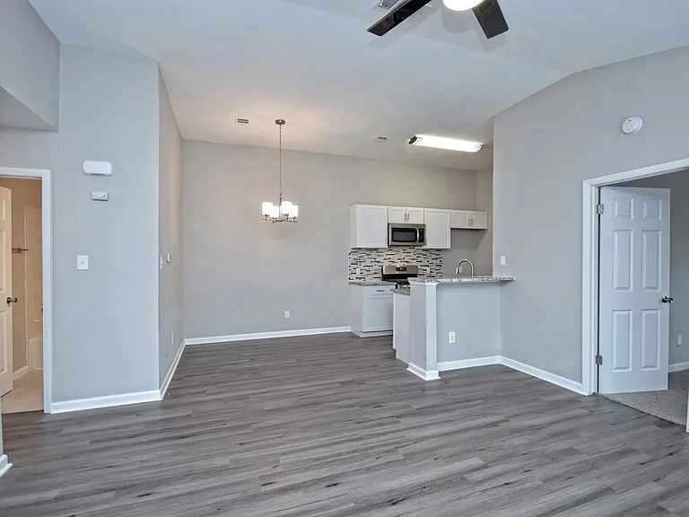 2302 Fuzz Fairway #B — Photo 5