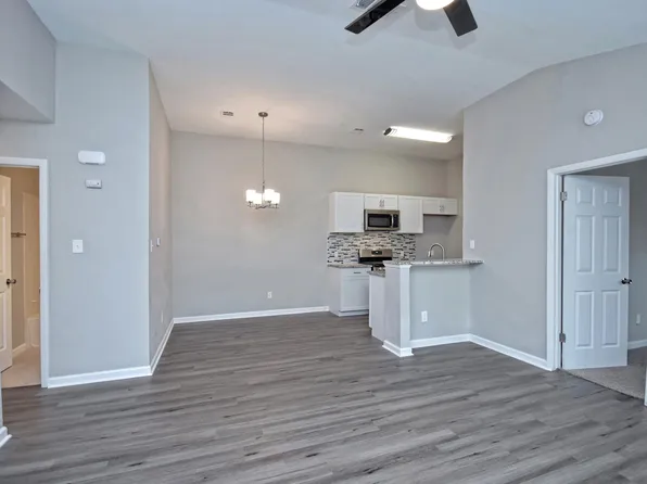 2302 Fuzz Fairway APT B, Austin, TX 78728
