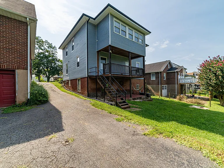 310 Sussex St — Photo 6
