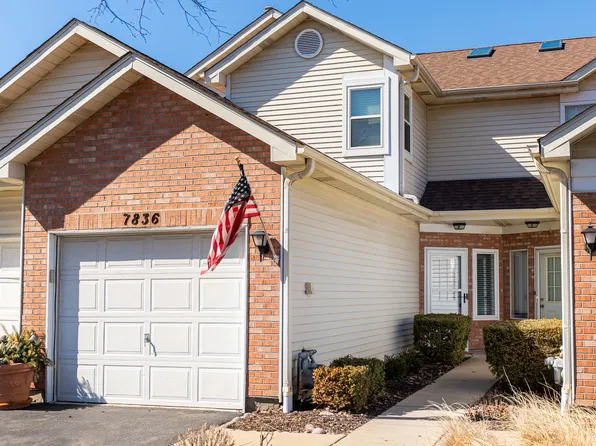7836 Darien Lake Dr, Darien, IL 60561