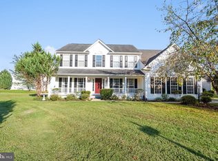 38 Houser Dr, Lovettsville, VA 20180