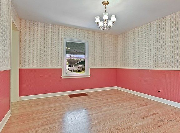 5th image of 319 N Eastwood Ave