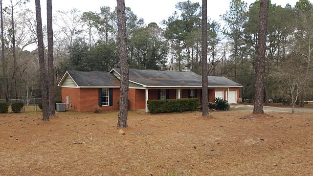1st image of 102 Evergreen Ct