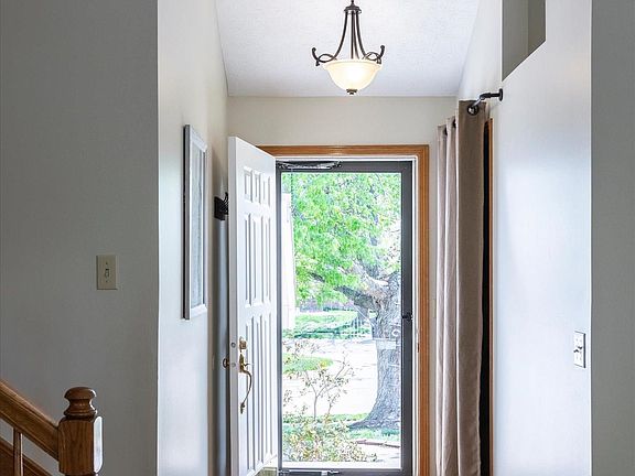 4th image of 2914 N 120th Avenue Cir